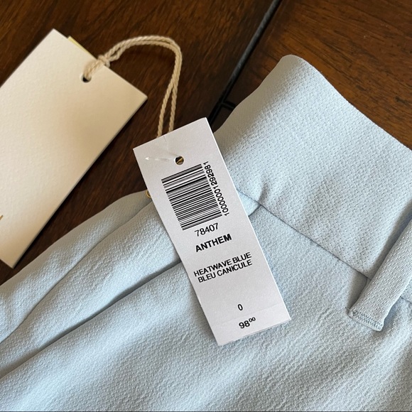 SOLD!! NWT Aritzia Wilfred Anthem Shorts in Heatwave Blue Size 0 - Picture 3 of 7